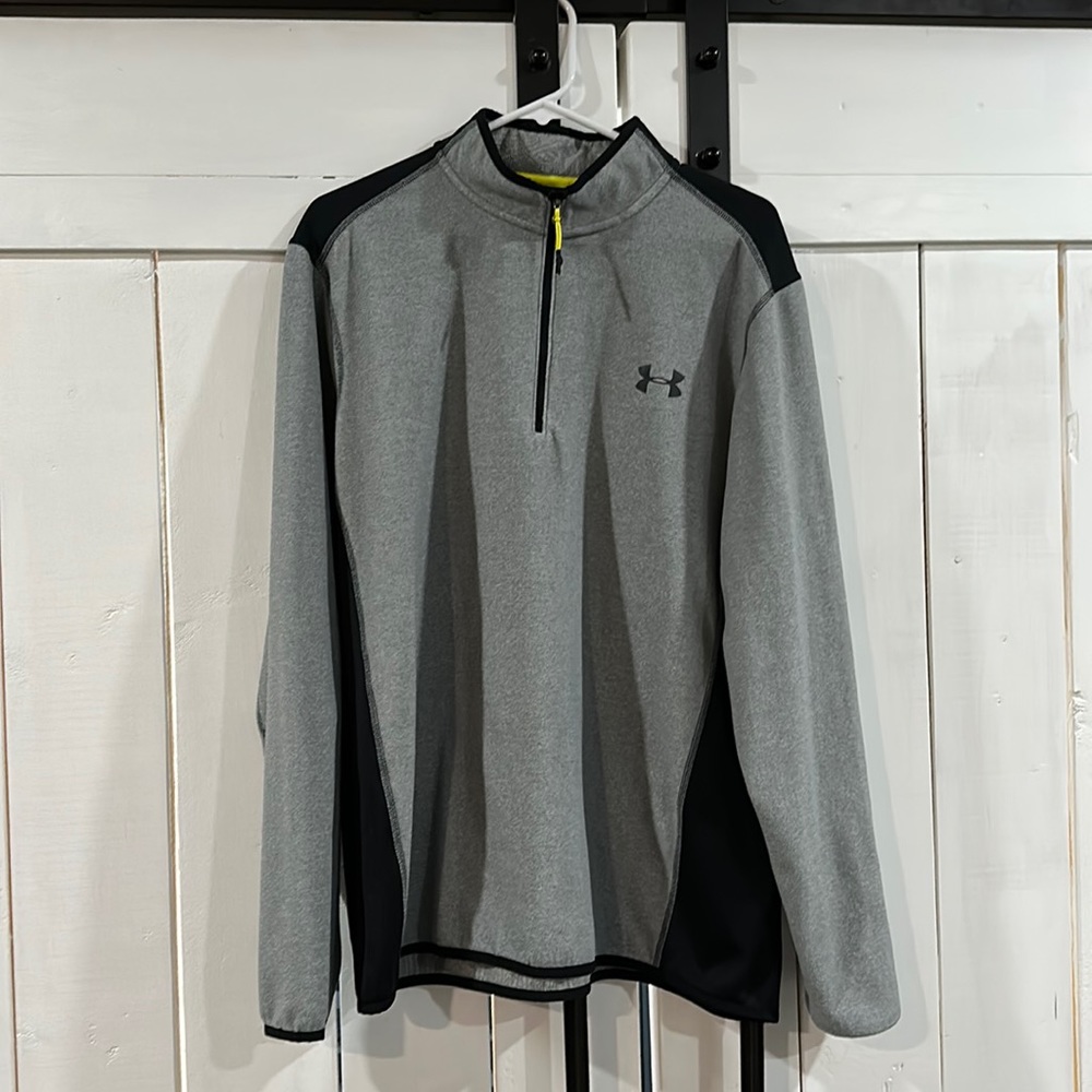Under Armour Men’s 3/4th zip pullover fleece, Size XL